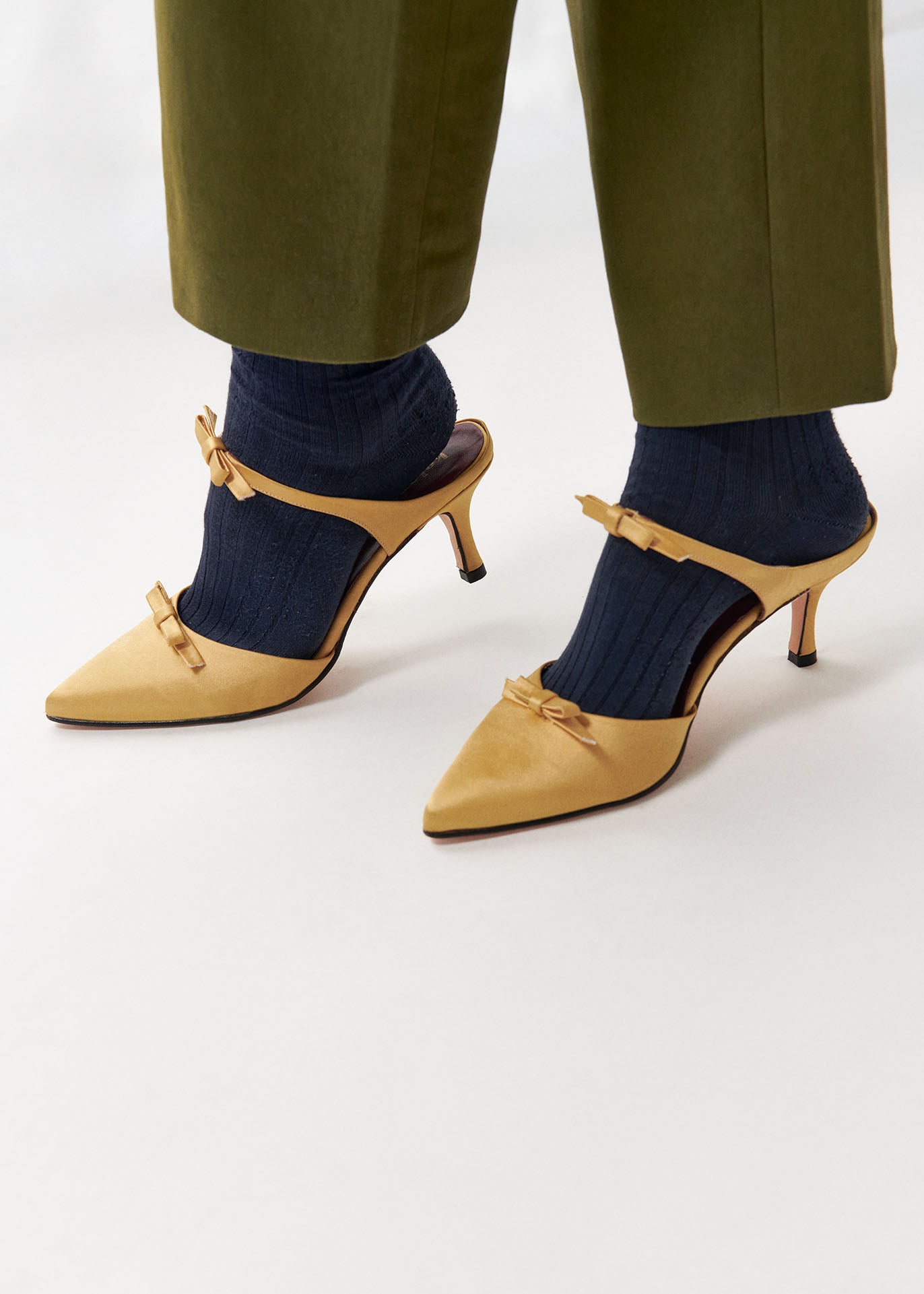 BLACK CASEY MULE